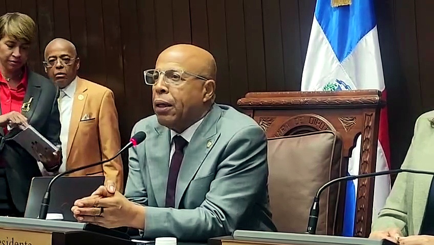 Diputados aplazan por segunda vez sesión para conocer modificaciones al Código Penal