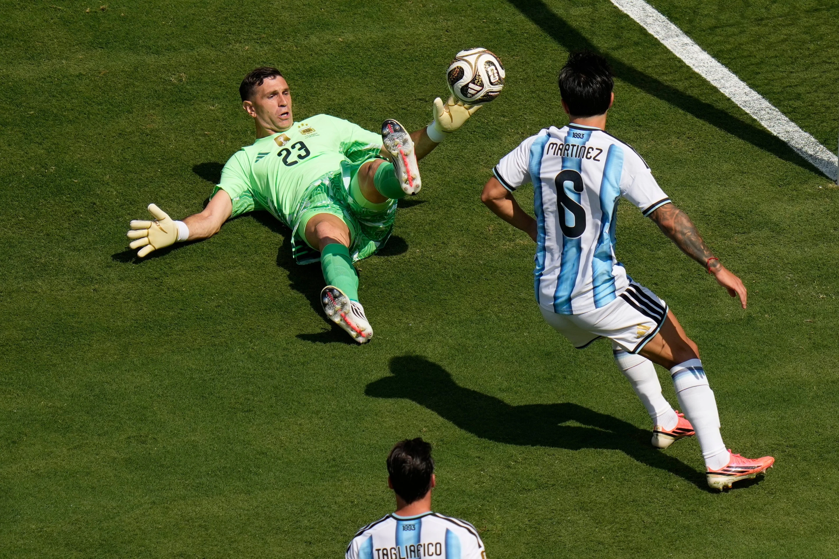 Final del Mundial 2026 arranca con espectacular parada del ‘Dibu’ Martínez