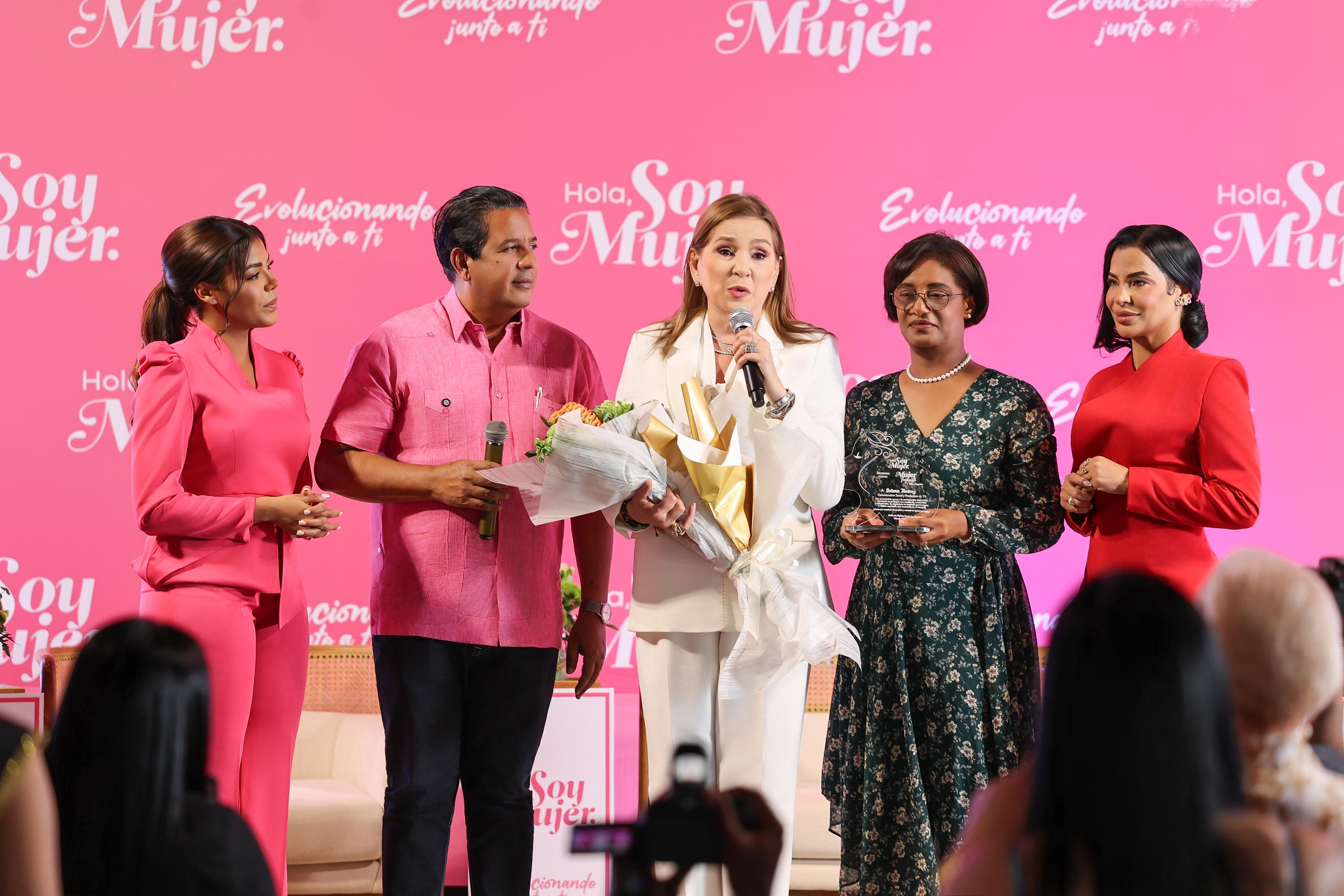 Fransheska del Rosario, Pablo Ávila, Jatnna Tavares, Daysi de Óleo y Nikaury Romero