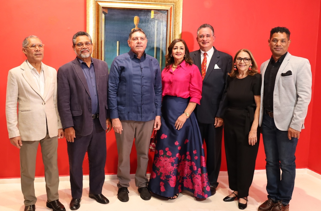 Amable López, Carlos Andújar, Gamal Michelén, Nancy Tavárez de Báez, Fernando Báez, Mildred Canahuate y Luis Tejada.