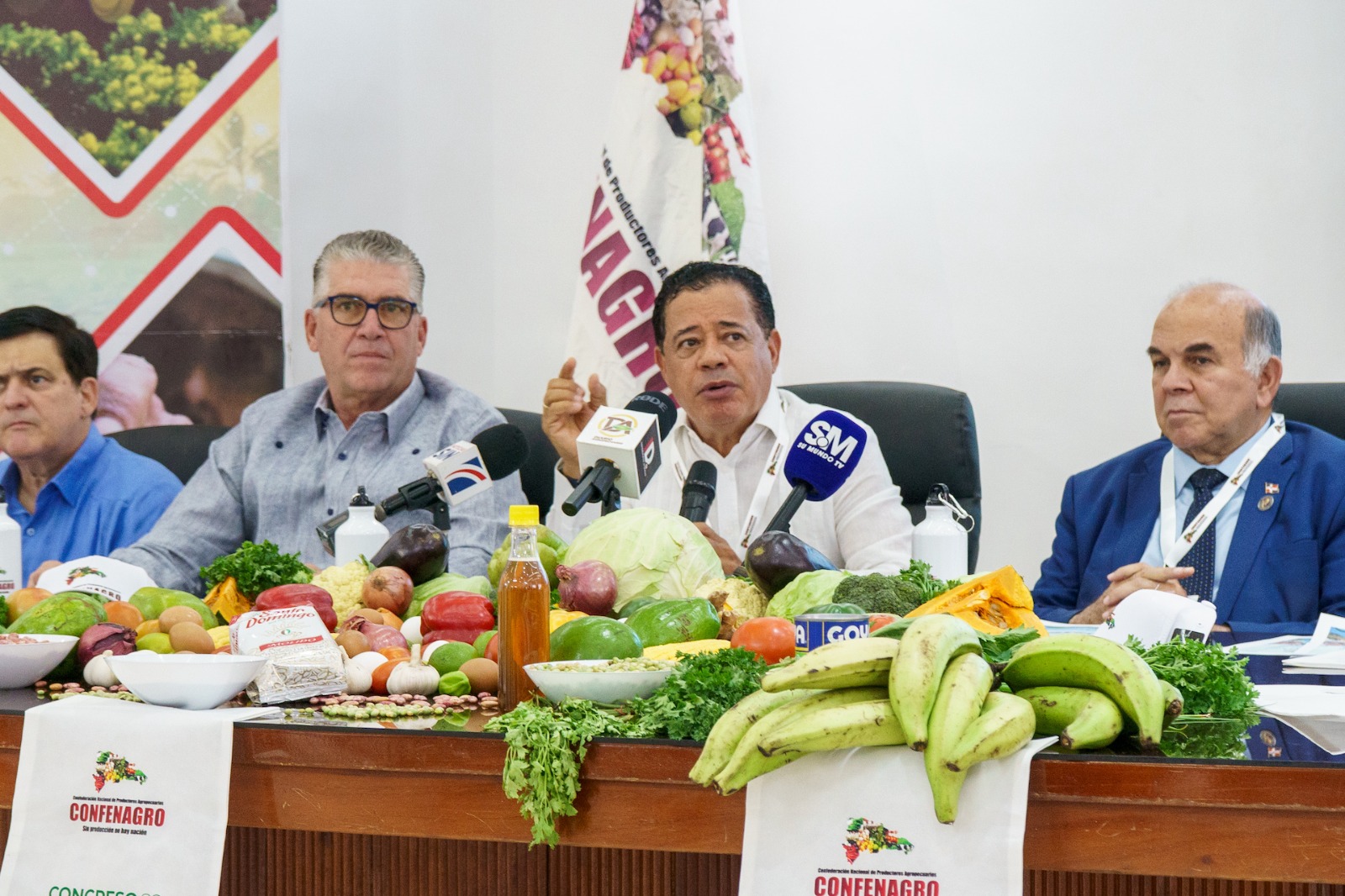 Rueda de prensa CONFENAGRO