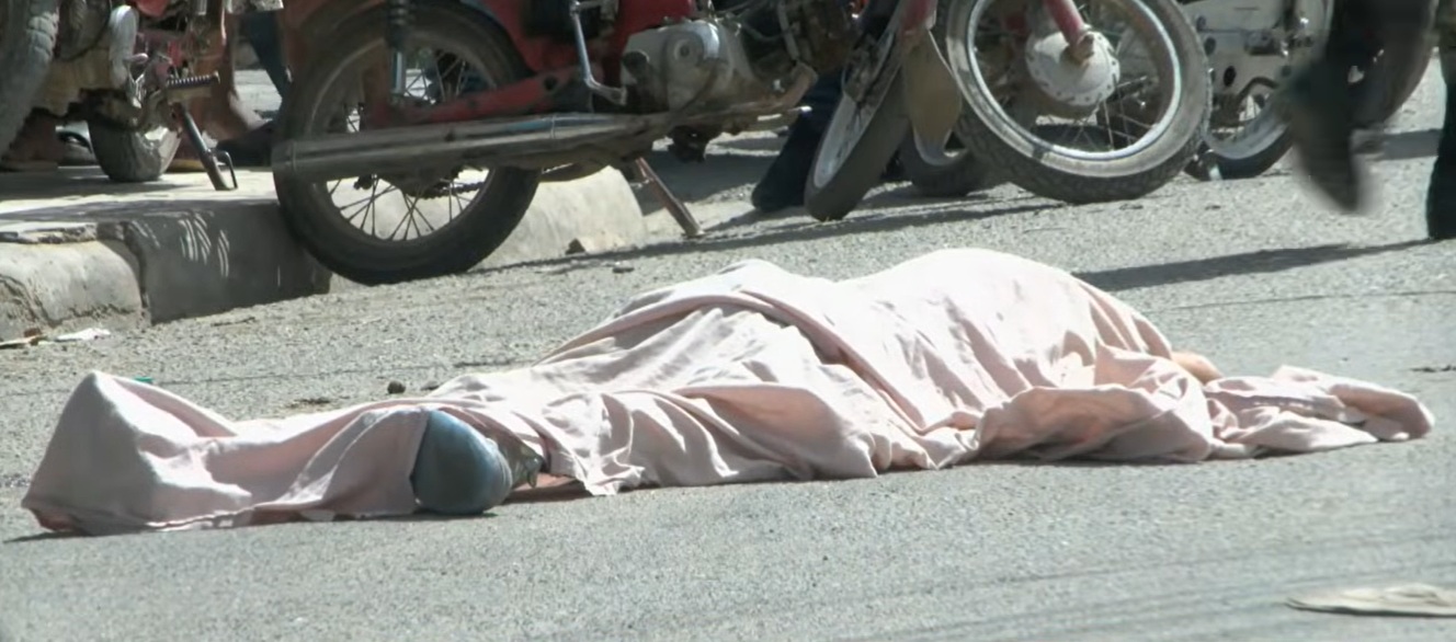 Hombre muere durante tiroteo en la carretera de Mendoza, próximo al sector La Grúa, en Santo Domingo Este.