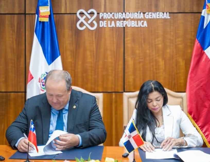La fiscal Yeni Berenice Reynoso y el Fiscal Nacional de Chile firmaron un acuerdo para abordar los delitos que afectan a ambos países.