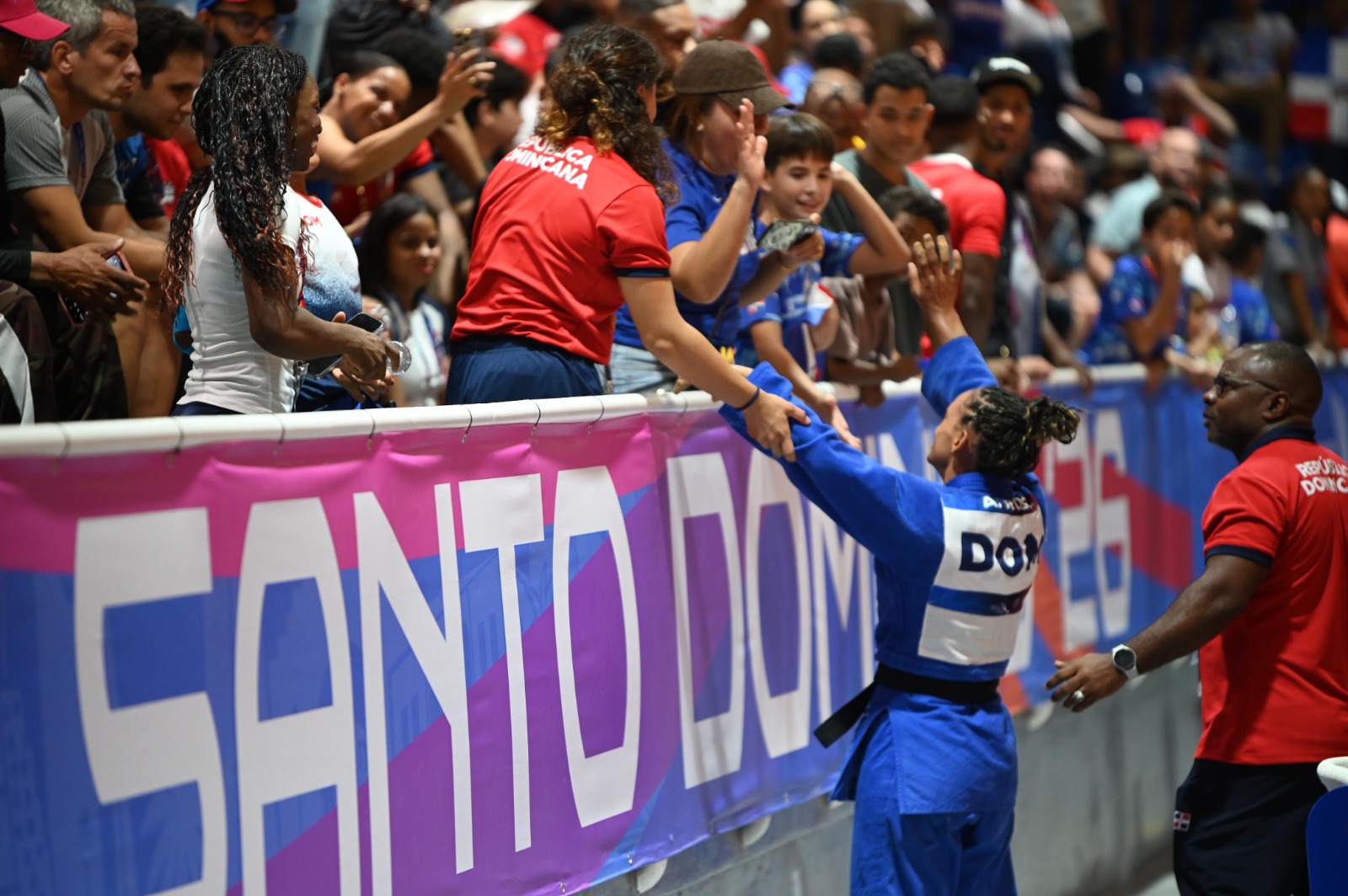 Los asistentes han dado motivación extra a los atletas que participan en los Juegos Centroamericanos y del Caribe Santo Domingo 2026.