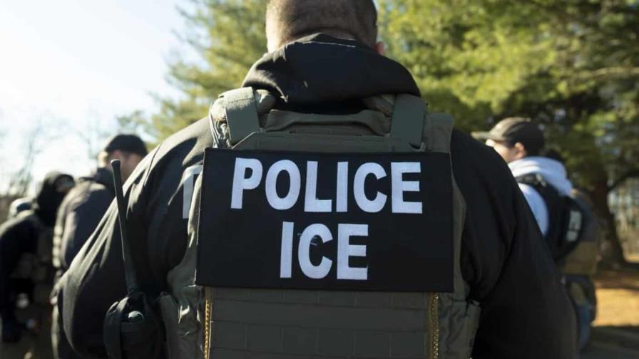 Fotografía de agentes de inmigración del ICE