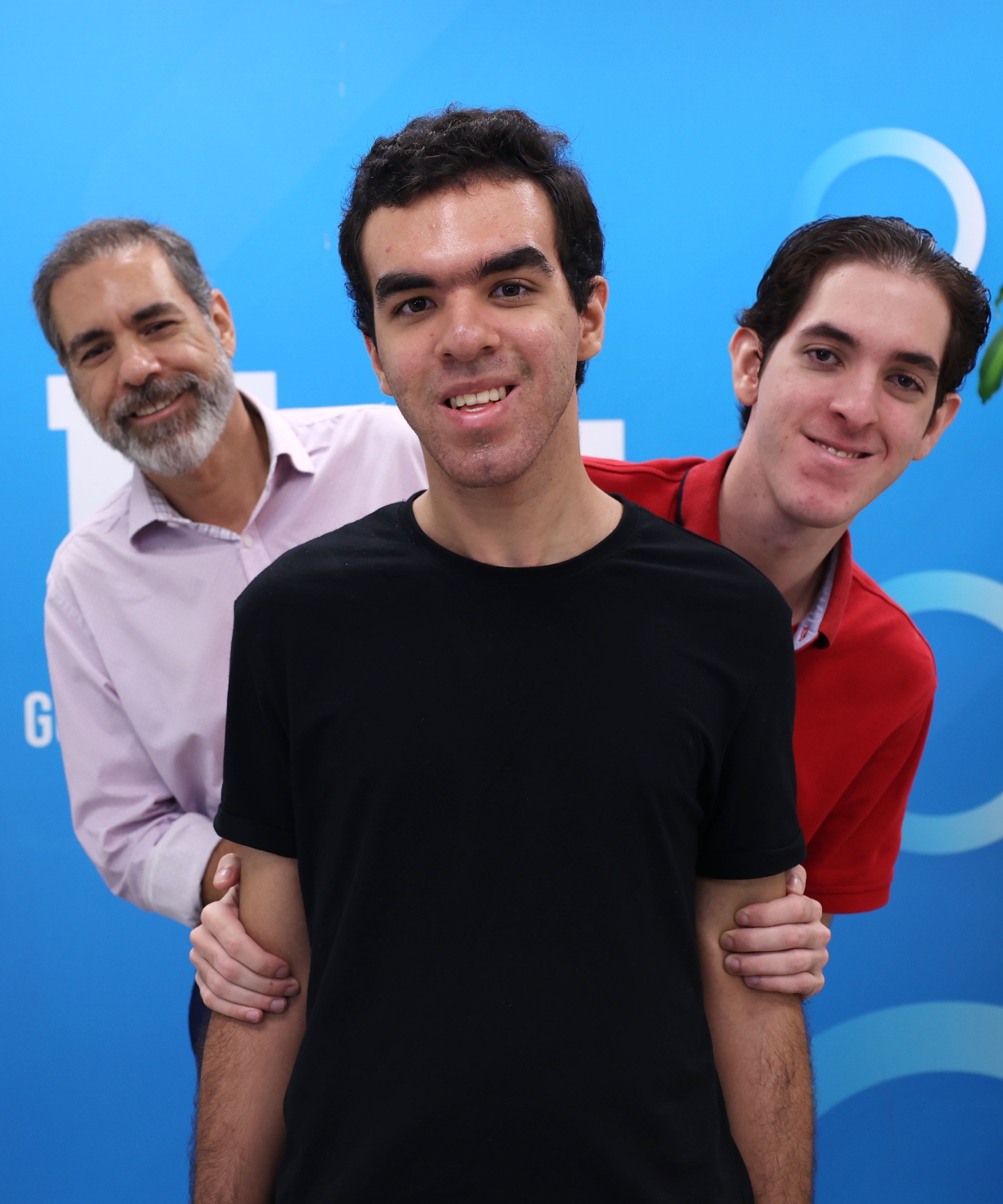Rafa, Diego y Richard Castillos posan para el lente de Alexis Monegro.
