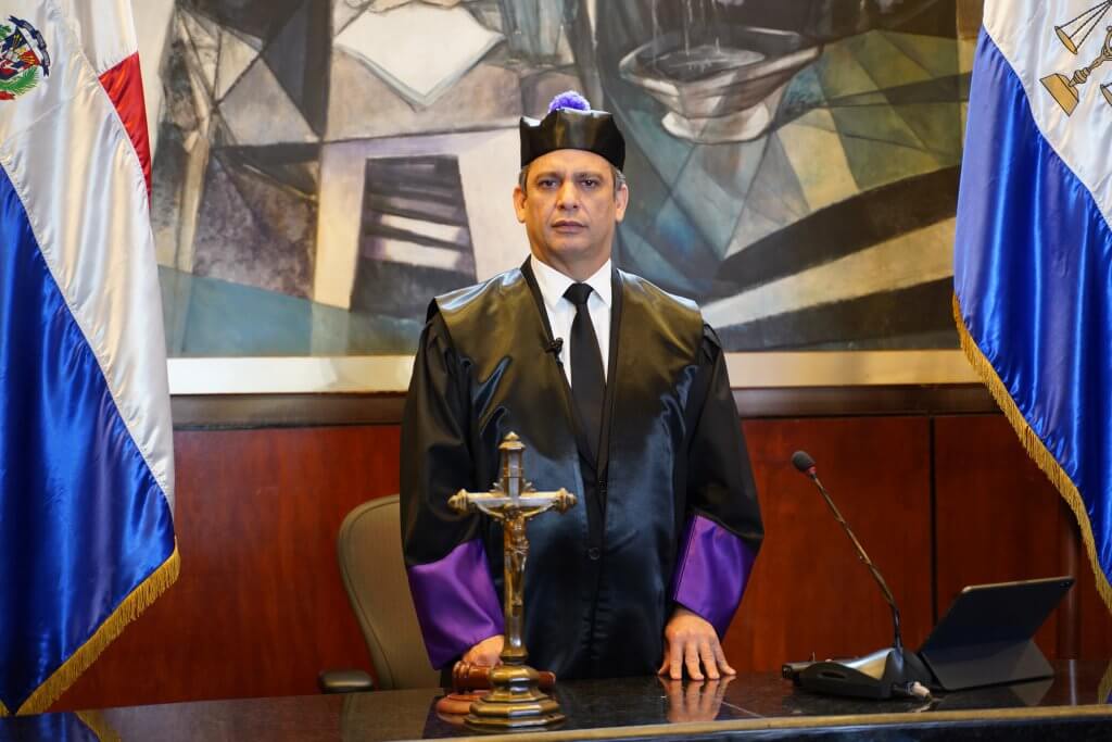 Henry Molina dijo a Luis Abinader que no va más.