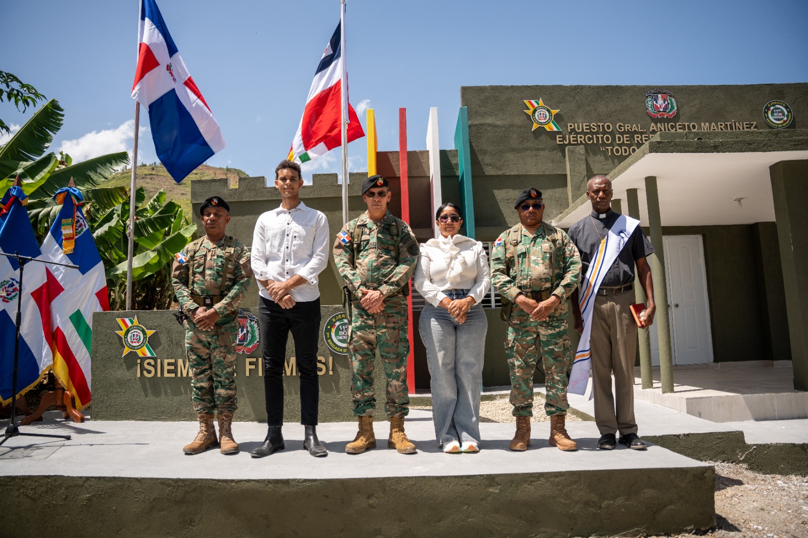 Comandante del Ejército reinaugura el puesto militar Aniceto Martínez tras su remodelación en Hondo Valle