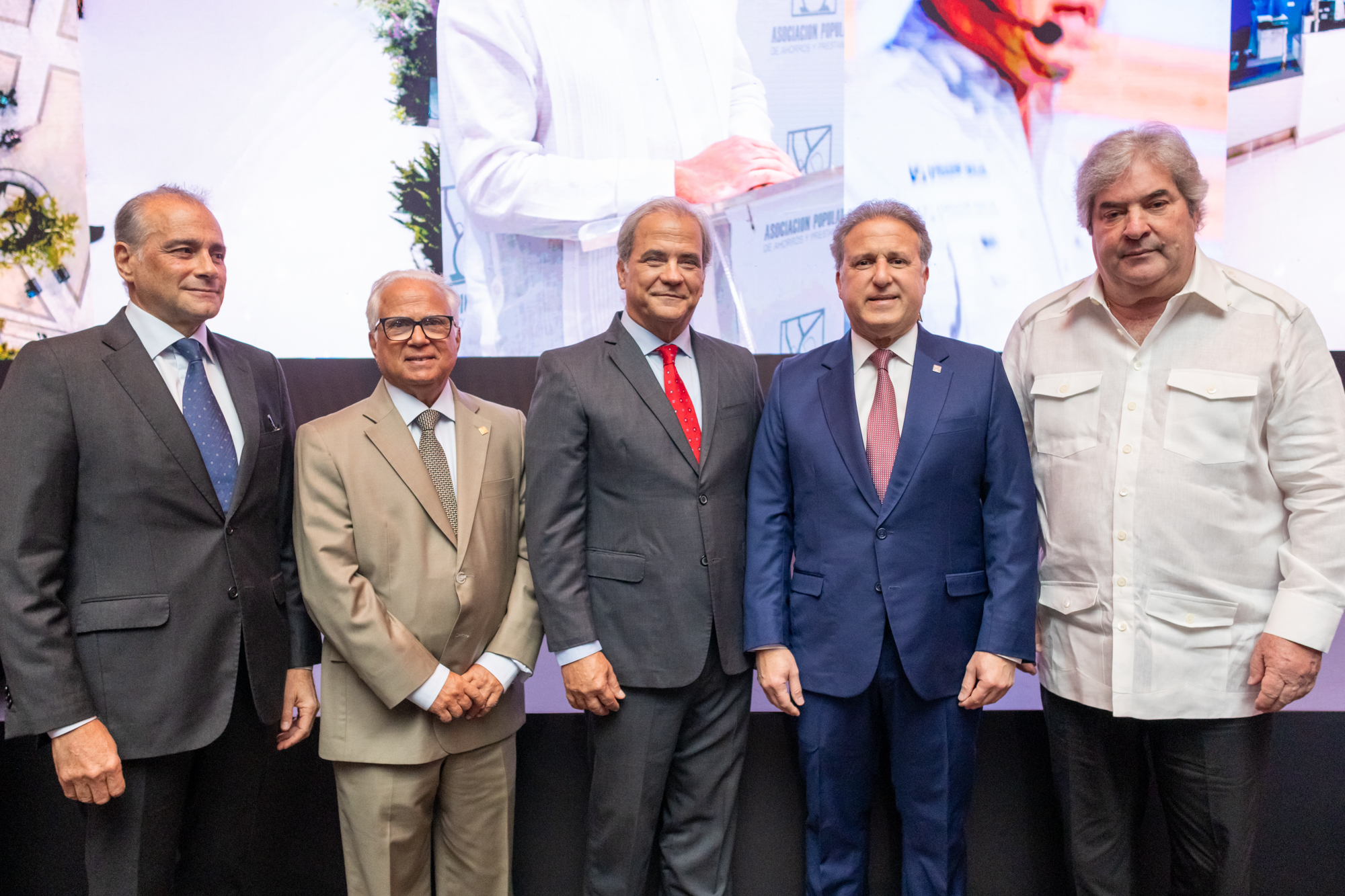 Lawrence Hazoury, Luis López, José Esteva, Gustavo Ariza y Manuel Fernández