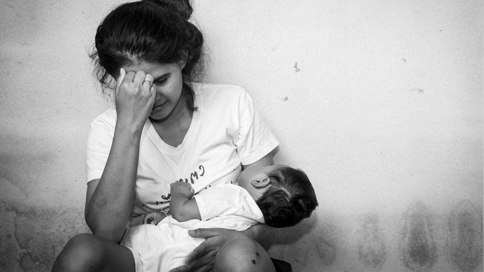 Más mujeres asumen maternidad en la adolescencia que hombres paternidad