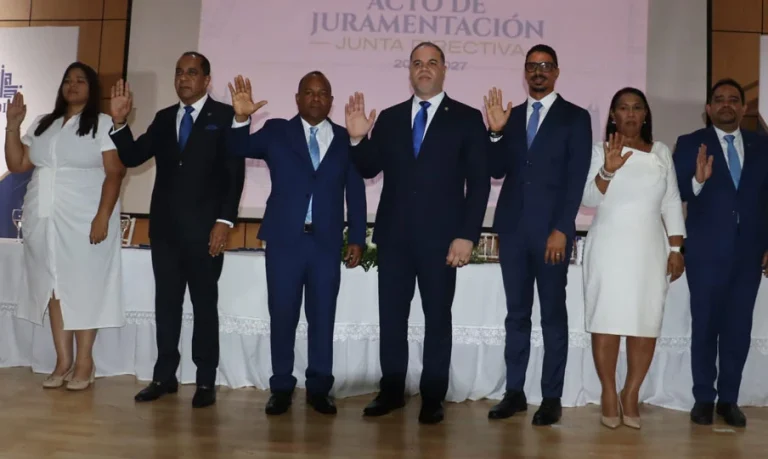 George Richardson asume presidencia