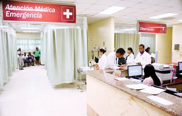 Las emergencias del sector público y del privado están casi siempre llenas de personas que buscan servicios