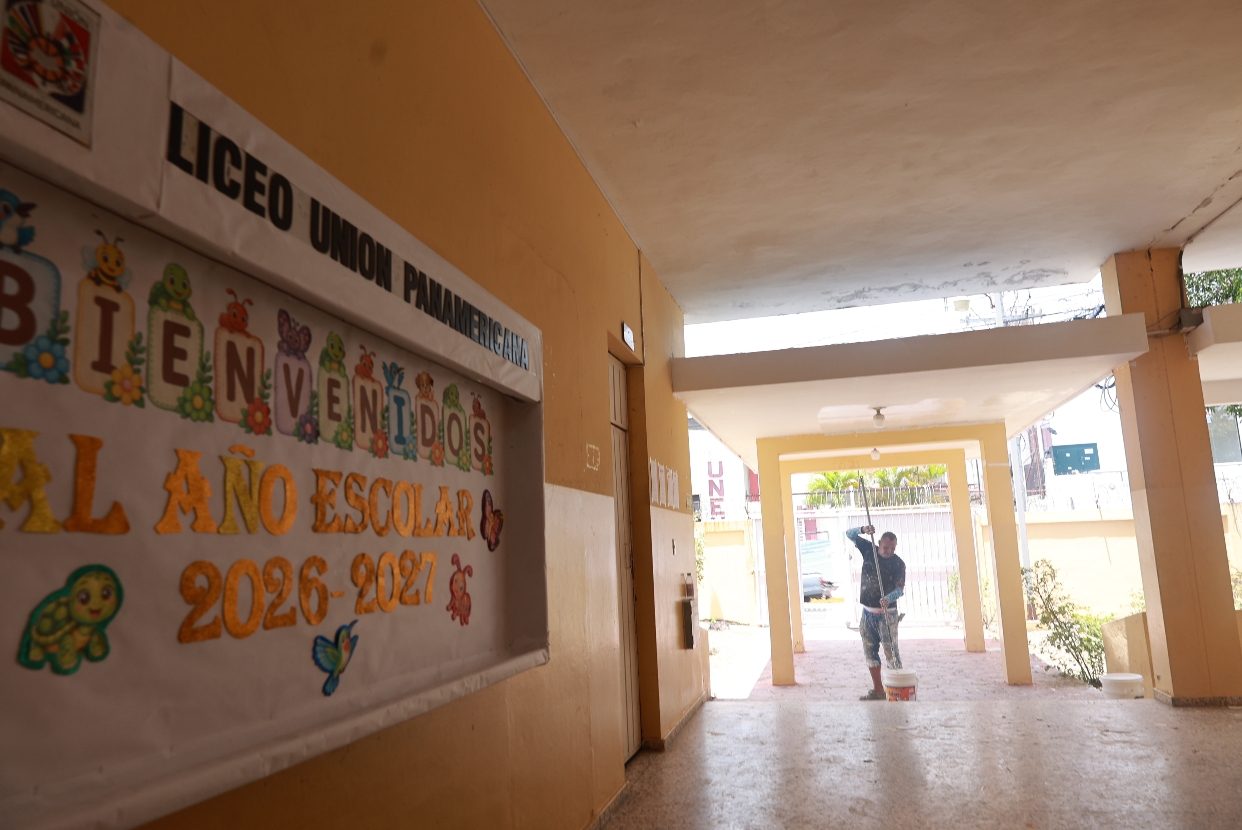En el Liceo Unión Panamericana trabajan  a todo vapor para el inicio del nuevo año escolar.  Eliesser Tapia.