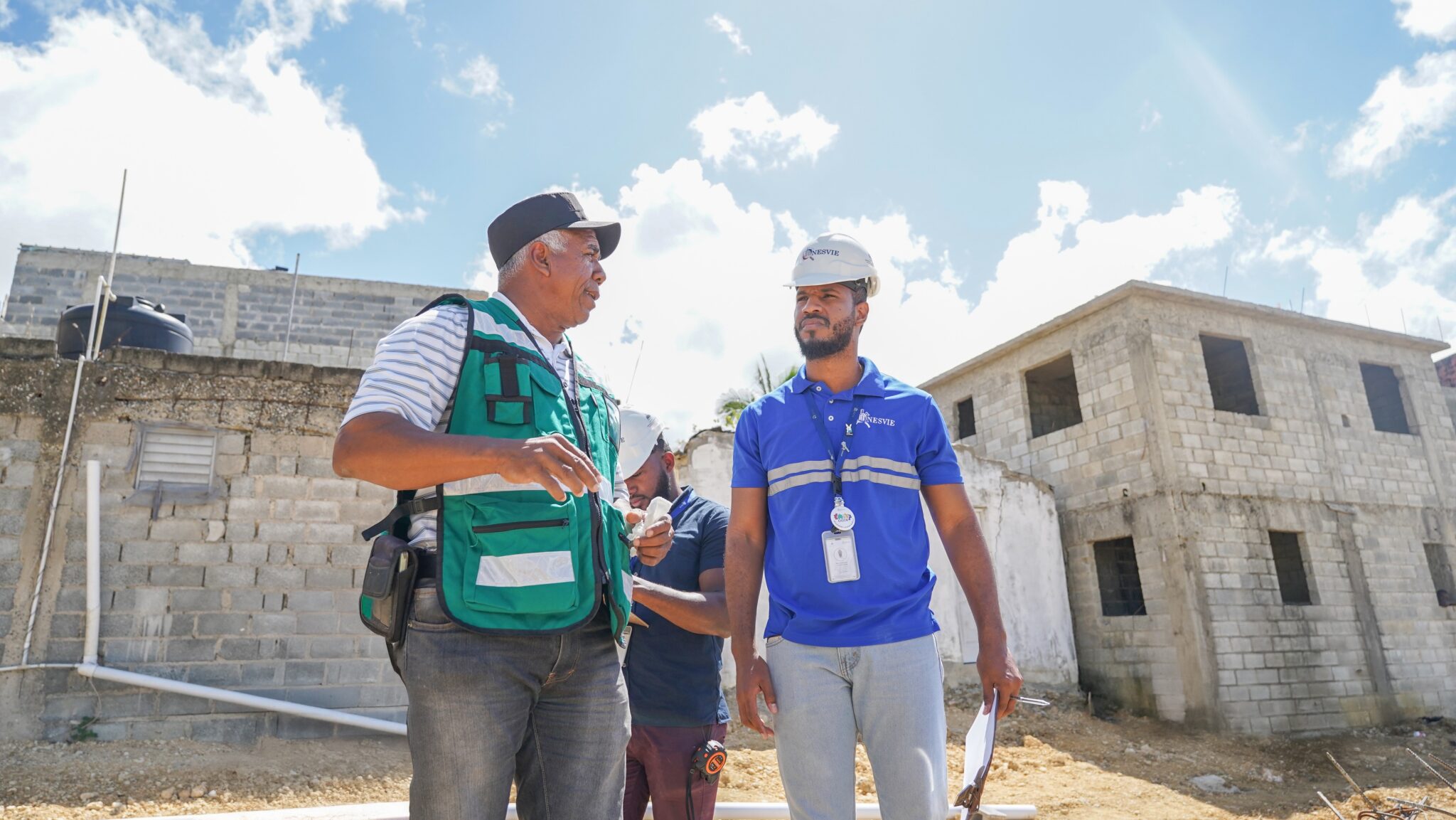 De acuerdo con Reyes Madera, más de 2,000 solicitudes permanecen pendientes de atención, situación que atribuyó al creciente interés de la población por conocer el nivel de seguridad de sus edificaciones. (Imagen de archivo/Onesvie).