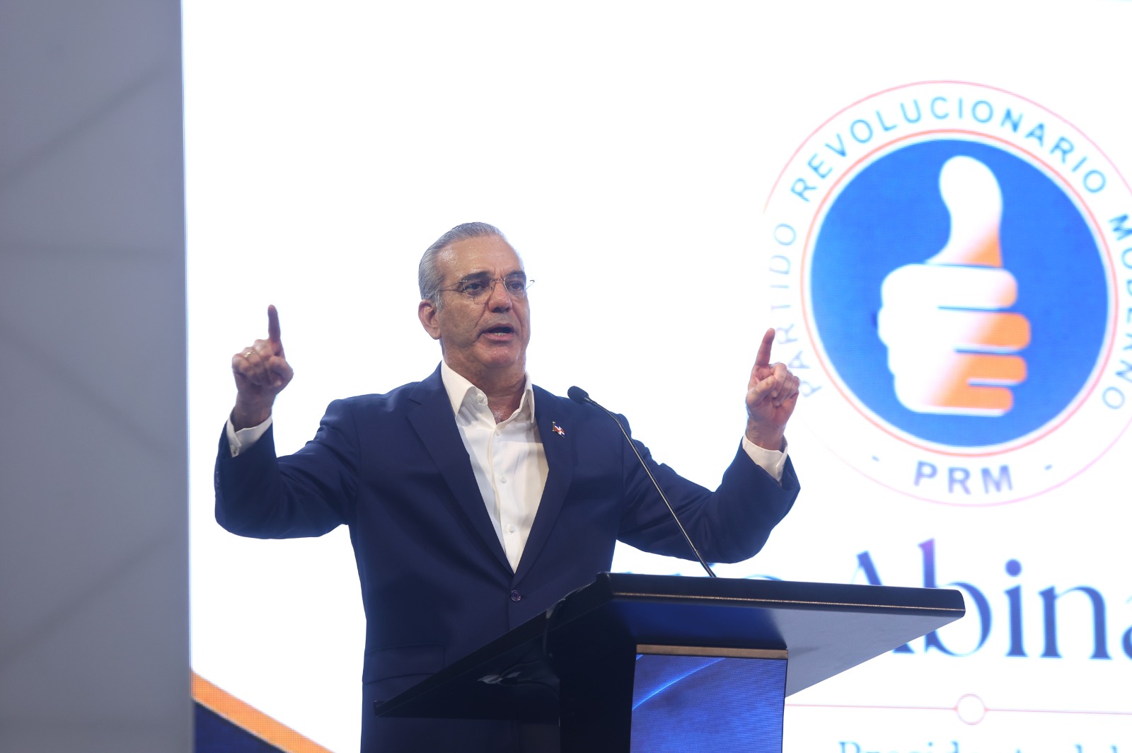 Luis Abinader enfatizó su interés de seguir reforzando la unidad interna del PRM.