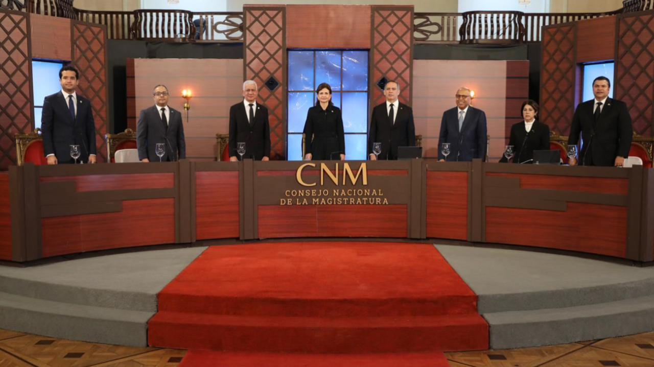 Como parte del proceso, el Consejo Nacional de la Magistratura se reunió este jueves, a fin de ponderar cada uno de los expedientes presentados, conforme a los criterios y requisitos establecidos para la convocatoria.