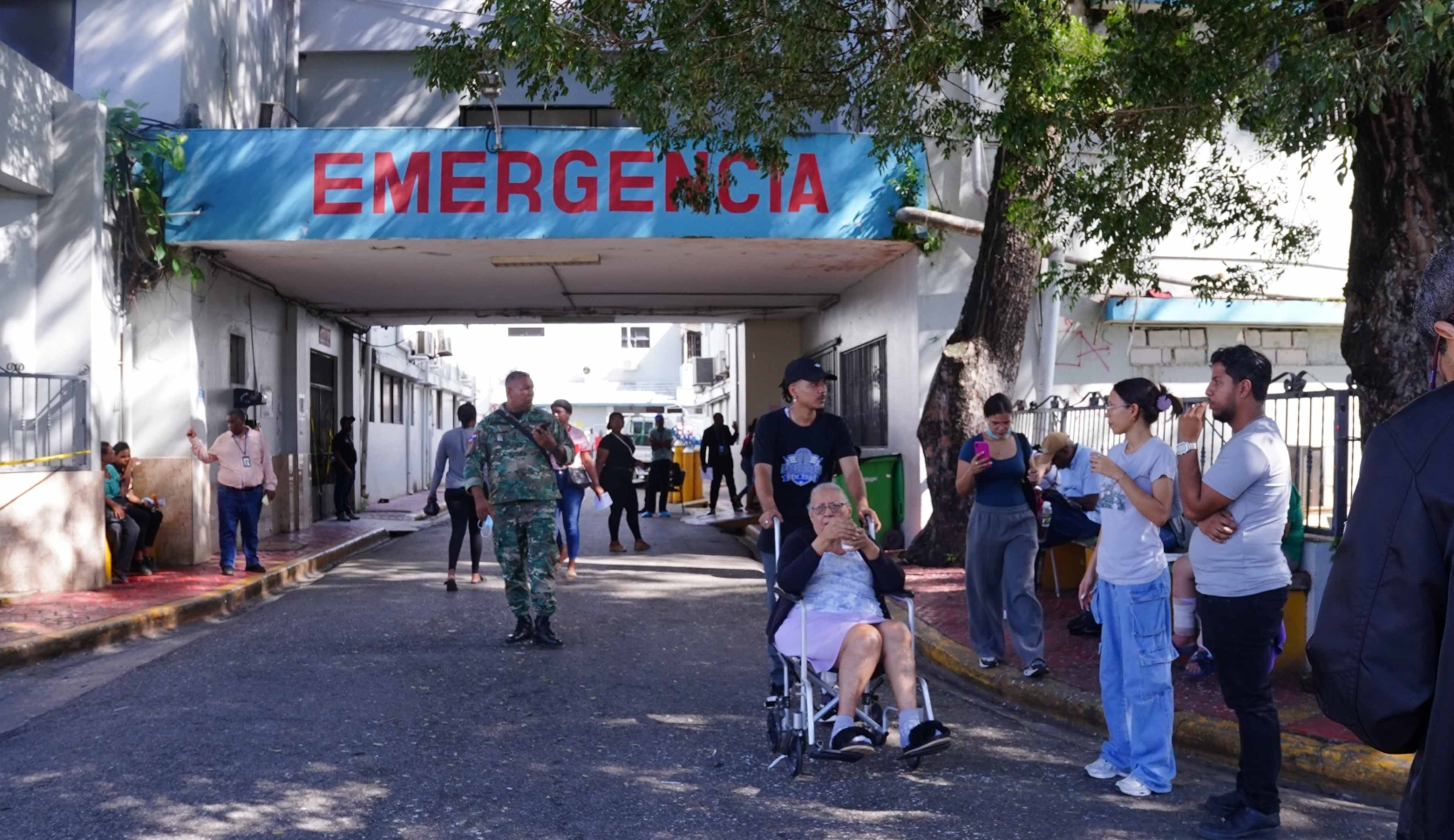 Médicos se quejan de la desorientación que reina en las áreas del hospital que tiene más de seis décadas.