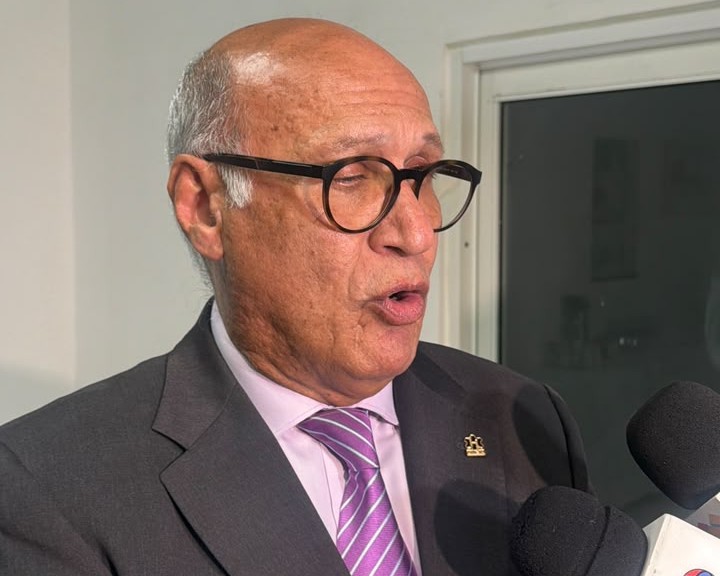 Ángelo Viro.