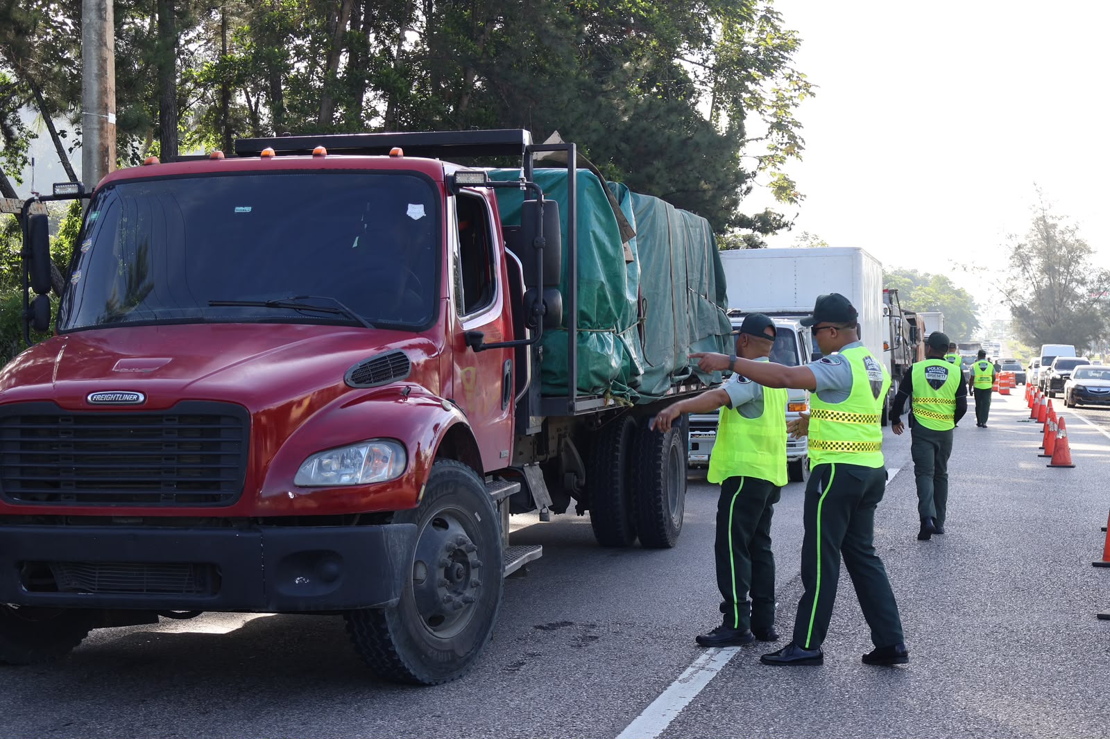 DIGESETT despliega agentes para garantizar la movilidad durante actividades en el Centro Olímpico, Plaza de la Cultura y carreteras