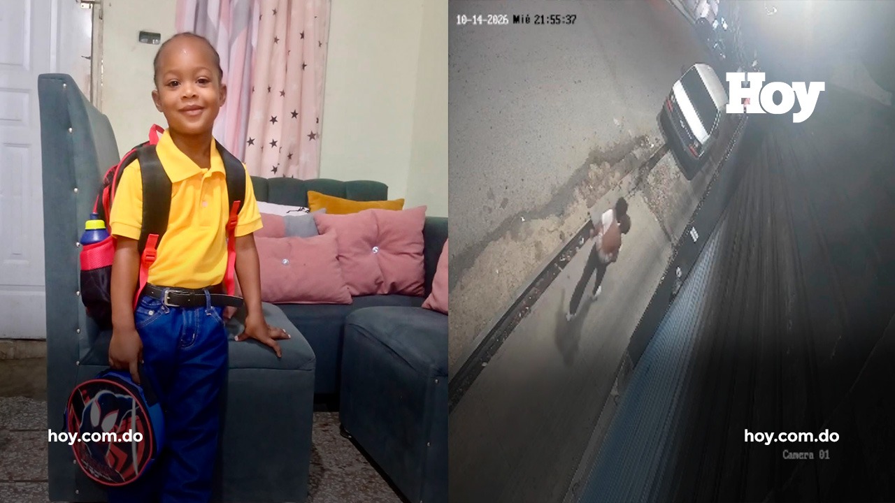 En video de cámara de seguridad se ve a una persona llevándose el menor.