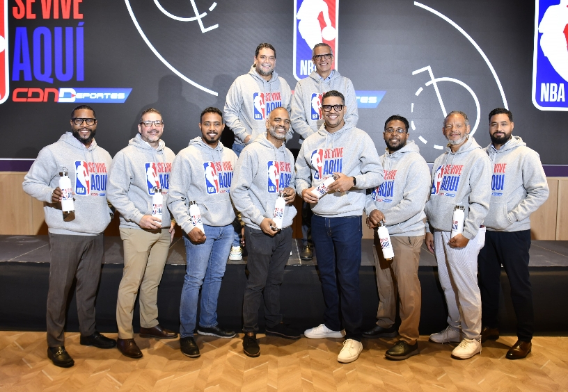 El equipo de narradores y comentaristas  CDN Deportes
