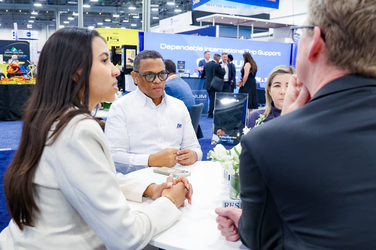 Departamento Aeroportuario participa en NBAA-BACE 2026; promueve al país como destino estratégico para la aviación ejecutiva