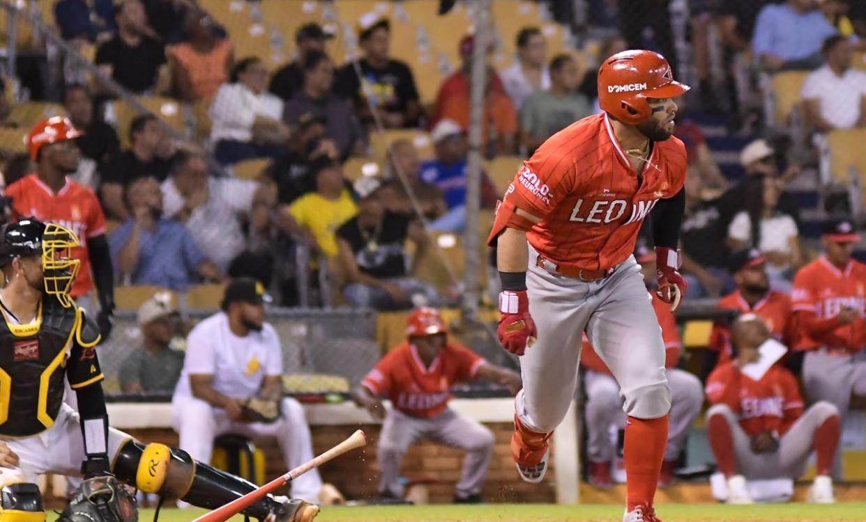 José Marmolejos se fue de 4-4 y remolcó dos vueltas en el triunfo de los Leones.